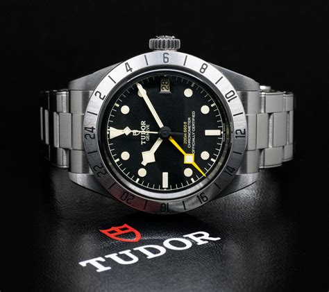 tudor black bay pro 39mm